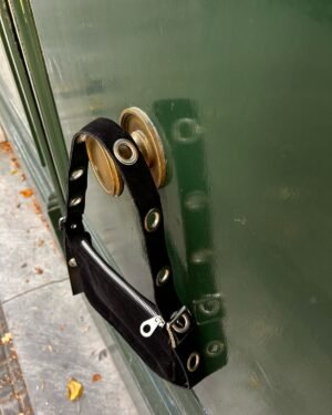 Cartera Karl gamuza negra